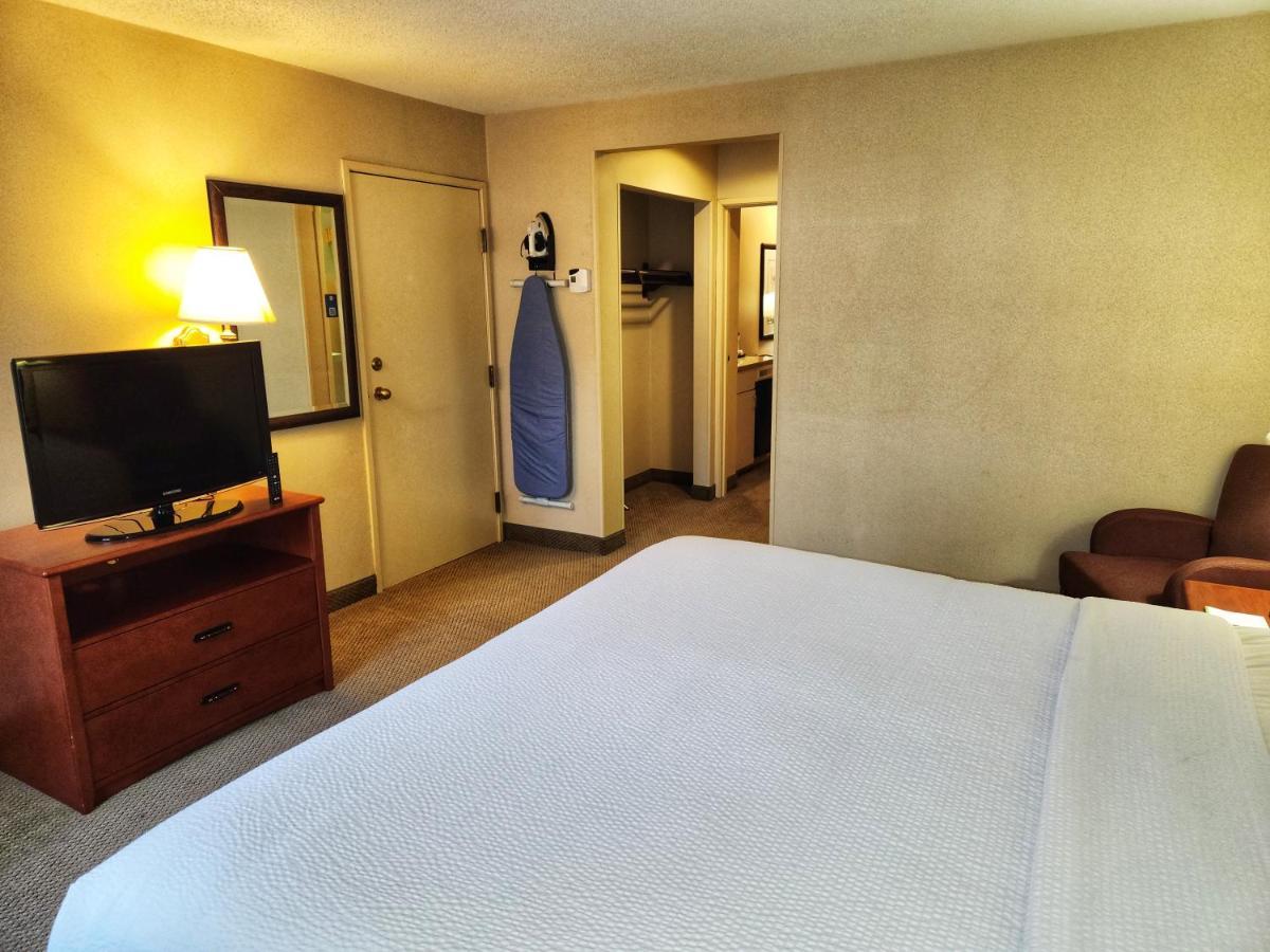 Hotel La Quinta By Wyndham Appleton College Avenue Esterno foto