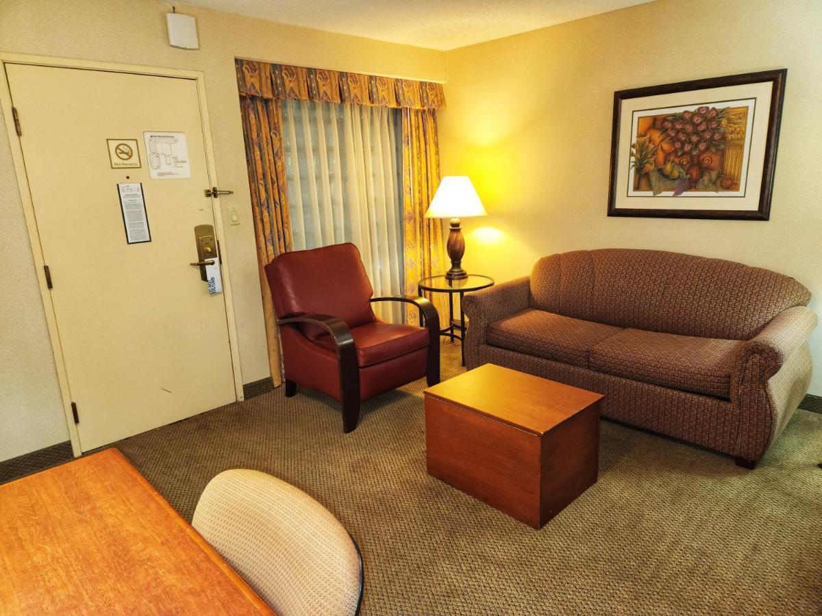 Hotel La Quinta By Wyndham Appleton College Avenue Esterno foto