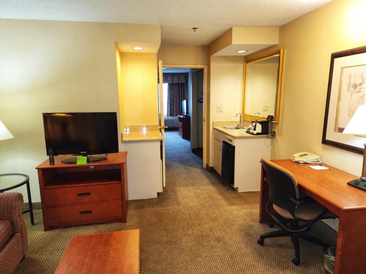 Hotel La Quinta By Wyndham Appleton College Avenue Esterno foto