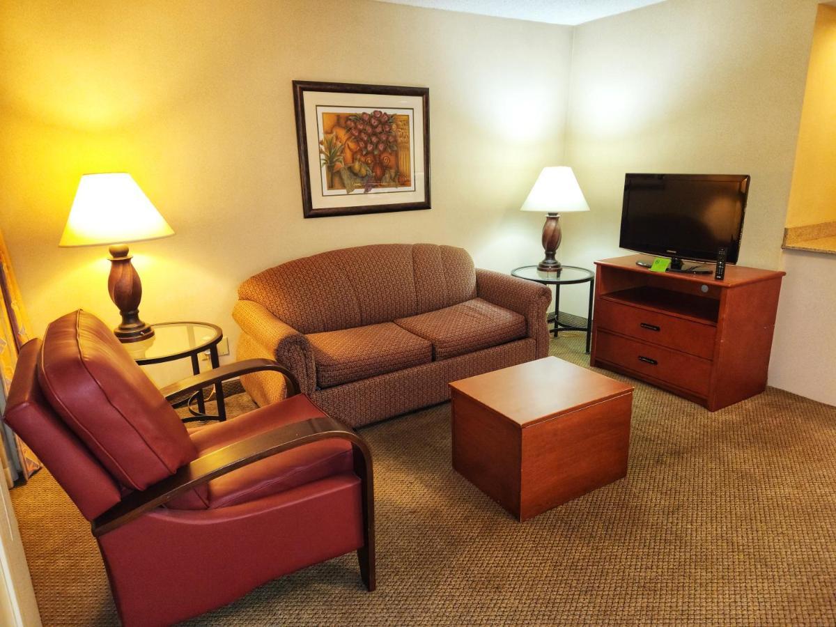 Hotel La Quinta By Wyndham Appleton College Avenue Esterno foto