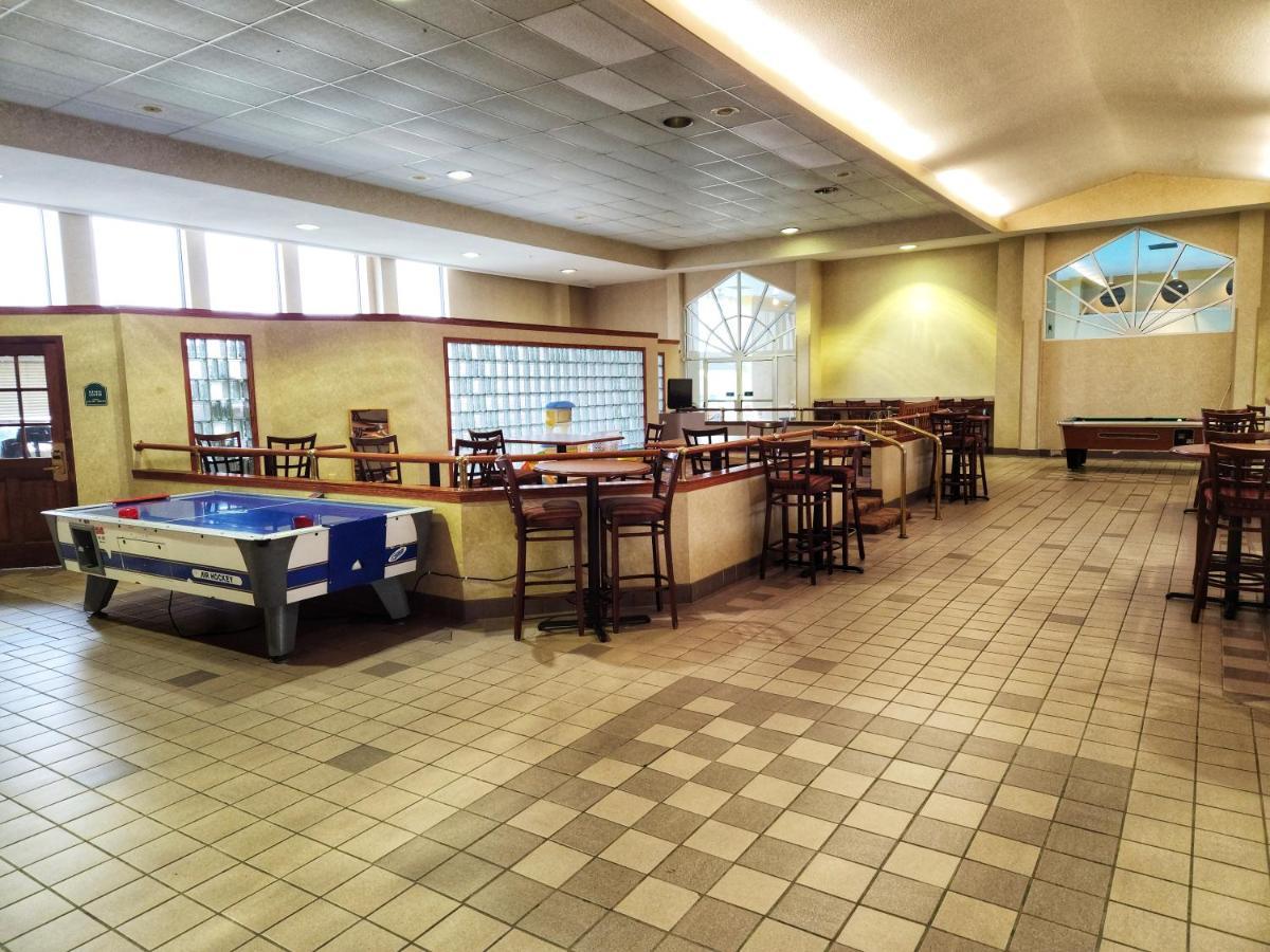 Hotel La Quinta By Wyndham Appleton College Avenue Esterno foto