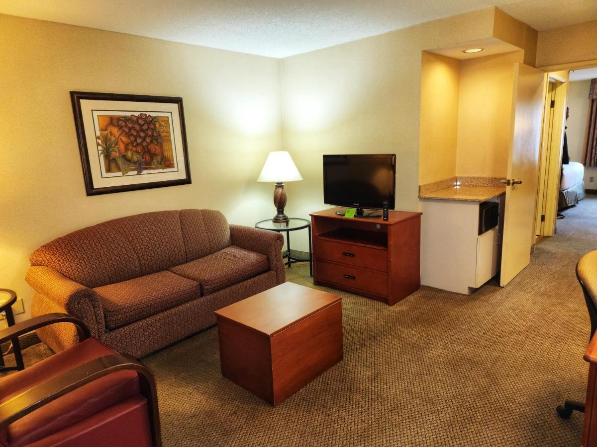 Hotel La Quinta By Wyndham Appleton College Avenue Esterno foto