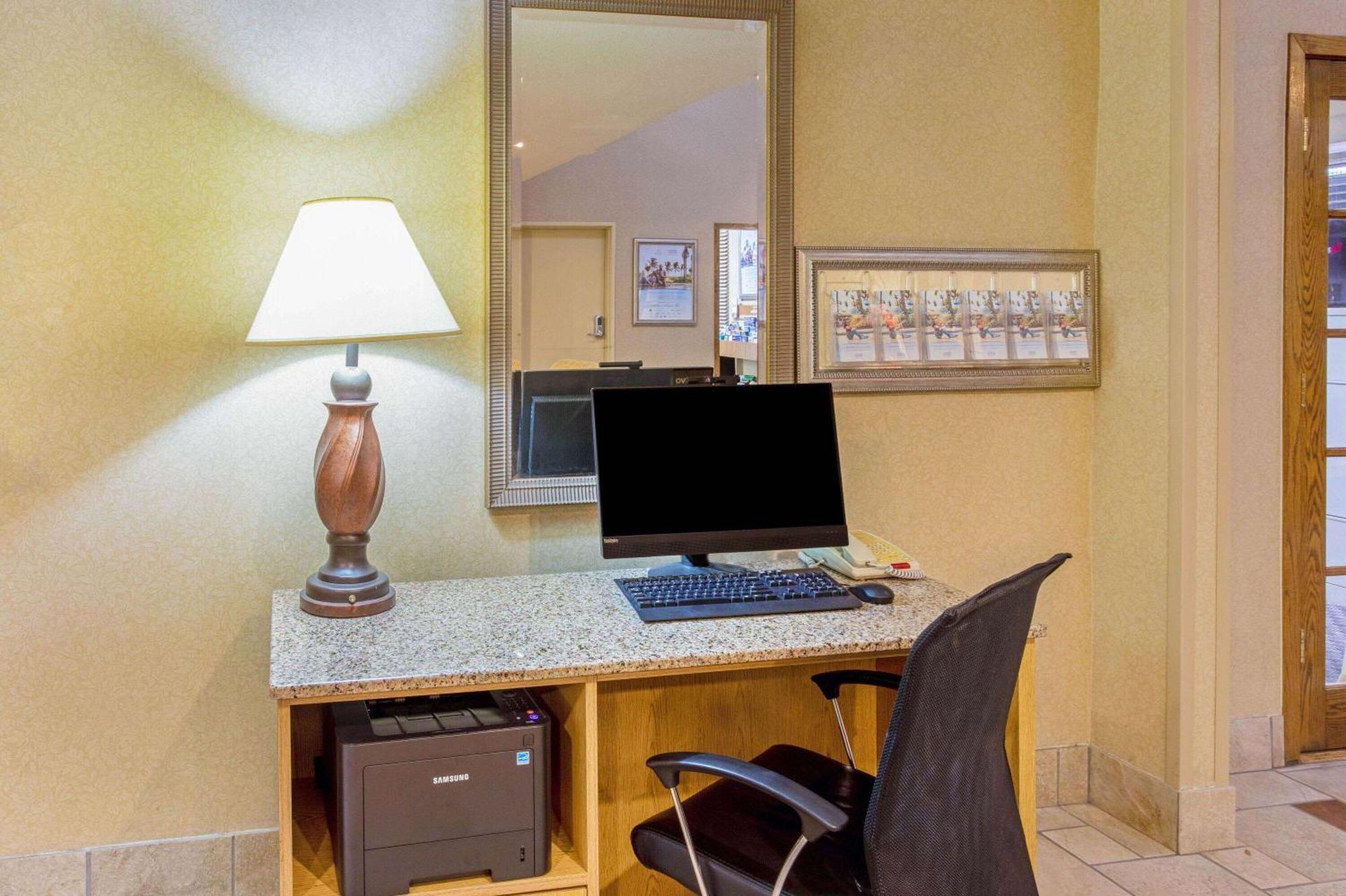 Hotel La Quinta By Wyndham Appleton College Avenue Esterno foto