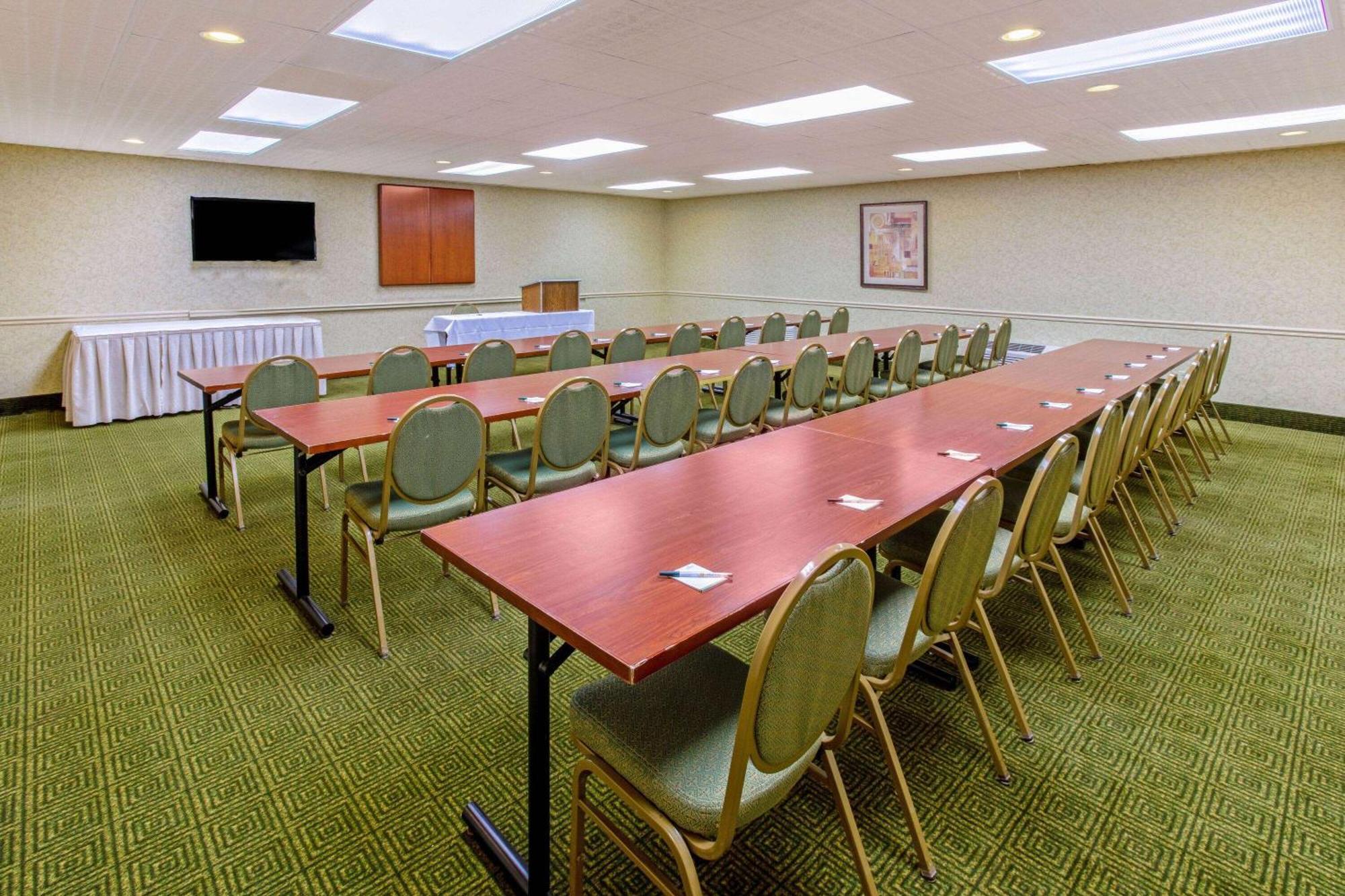 Hotel La Quinta By Wyndham Appleton College Avenue Esterno foto