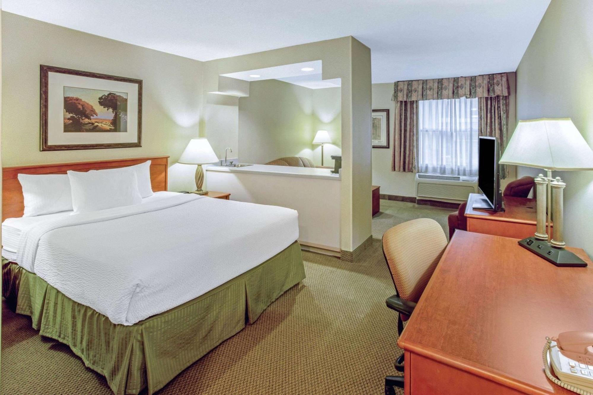 Hotel La Quinta By Wyndham Appleton College Avenue Esterno foto